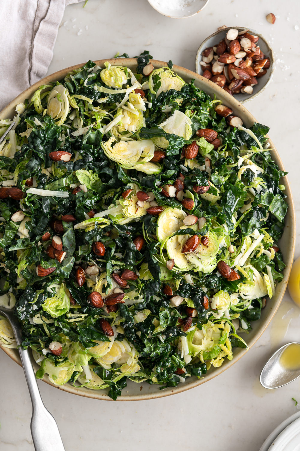 kale brussels sprout salad With Spice