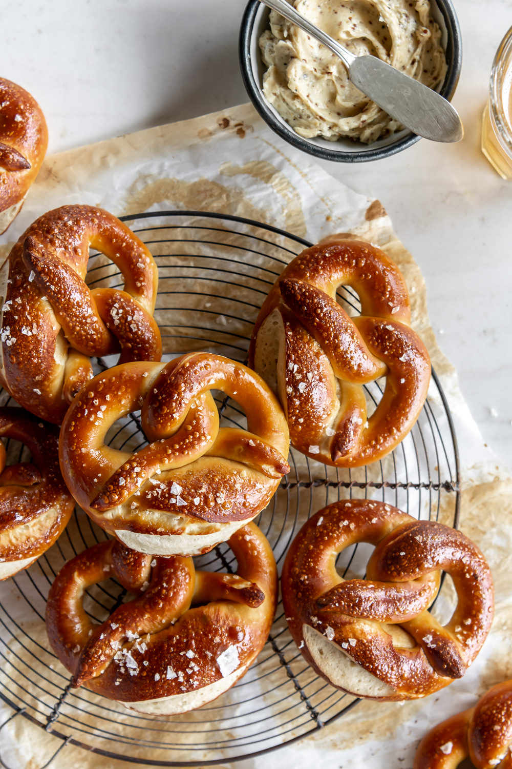 soft german lye pretzels With Spice