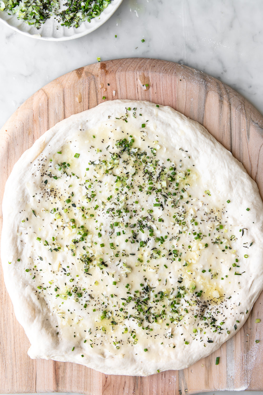 buttery garlic pizza With Spice