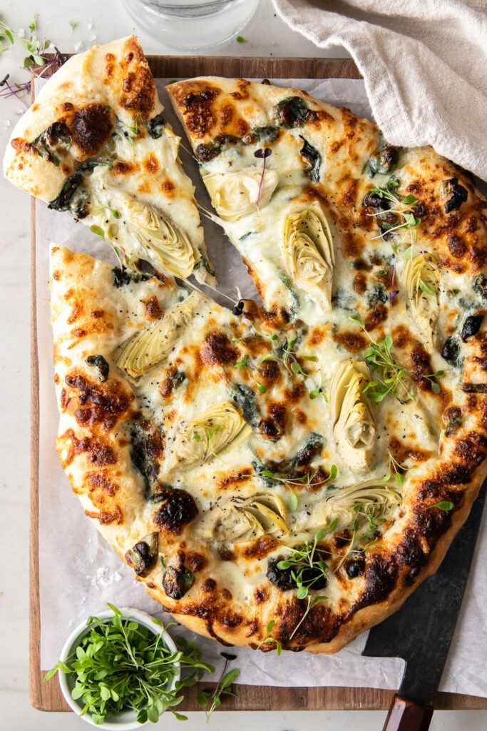 artichoke pizza with spinach parmesan cream sauce | With Spice
