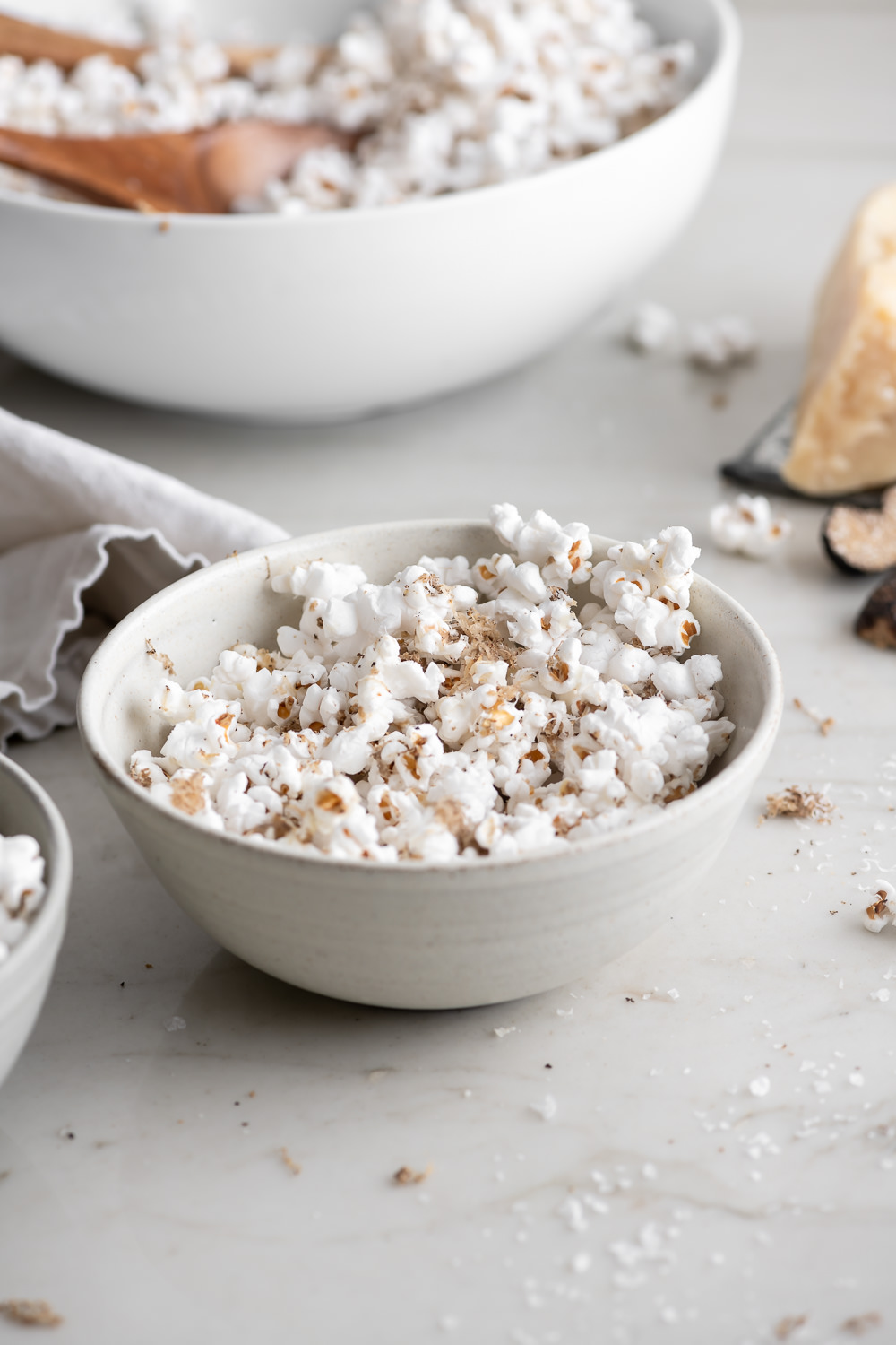 Easy Stovetop Truffled Popcorn - The Blondissima