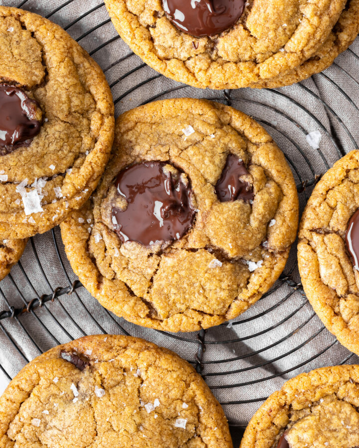 crispy pumpkin chocolate chip cookies