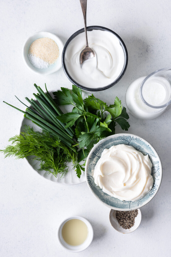 ingredients_buttermilk, sour cream, mayonnaise, garlic, onion powder, chives, parsley, dill, lemon